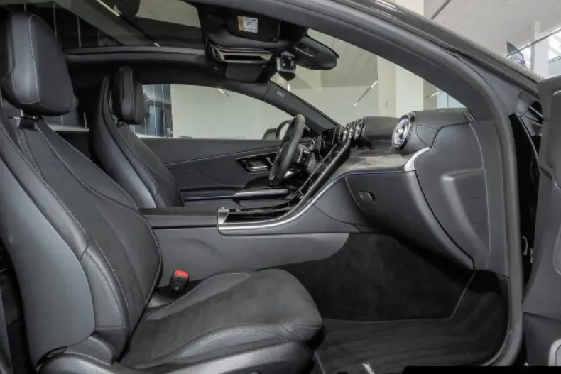 Mercedes-Benz CLE 200 din 2024 cu 11.196 km - oferta MER140912 - foto 5