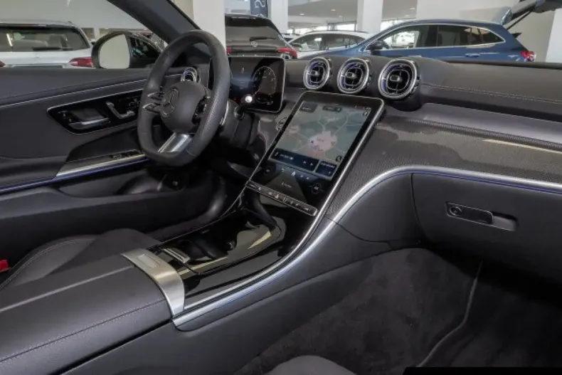 Mercedes-Benz CLE 200 din 2024 cu 11.196 km - oferta MER140912 - foto 6