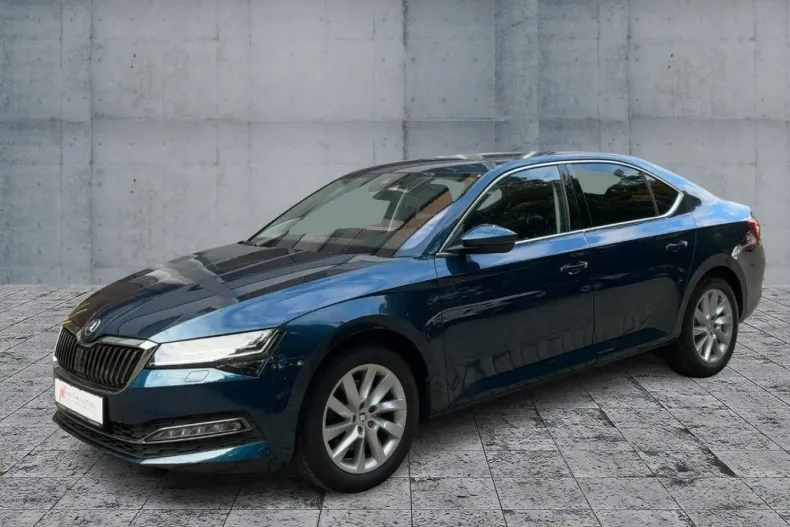 Skoda Superb din 2022 cu 32.929 km - oferta SKO140933 - foto 1