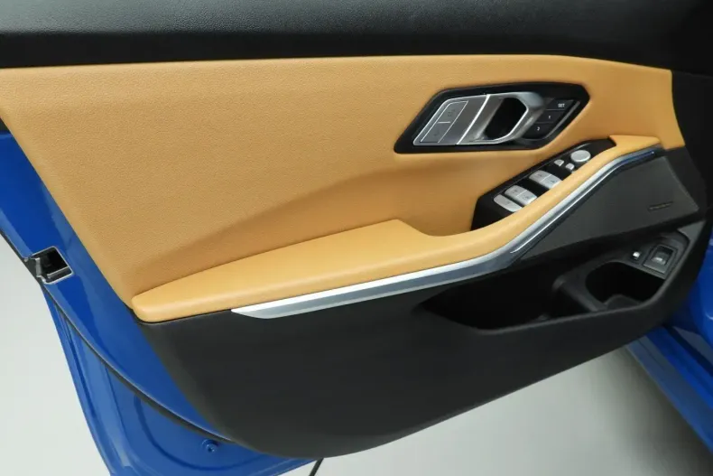 BMW 330 din 2024 cu 15.000 km - oferta BMW140938 - foto 17