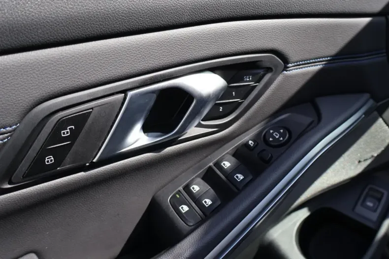 BMW 320 din 2024 cu 29.500 km - oferta BMW140945 - foto 12