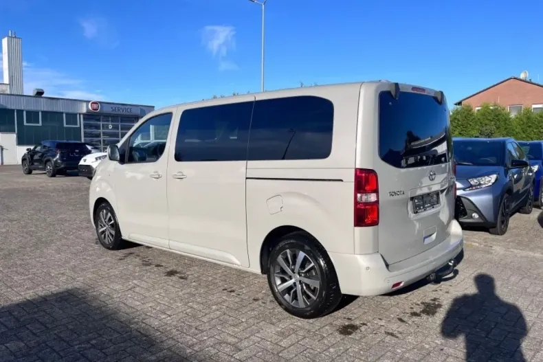 Toyota Proace (Verso) din 2021 cu 35.278 km - oferta TOY140950 - foto 3