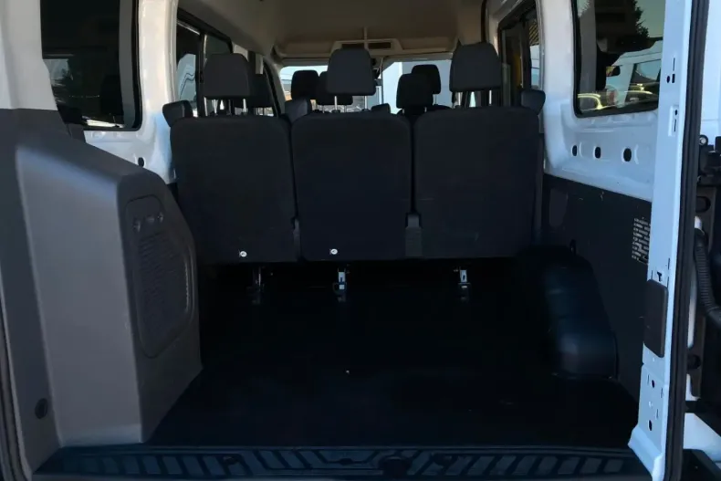 Ford Transit din 2023 cu 89.990 km - oferta FOR140951 - foto 9