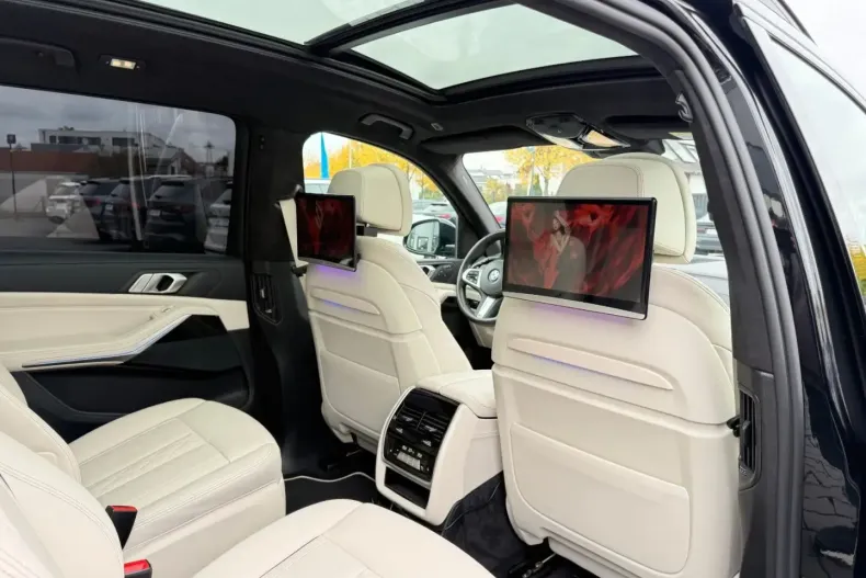 BMW X7 din 2022 cu 89.958 km - oferta BMW140960 - foto 3