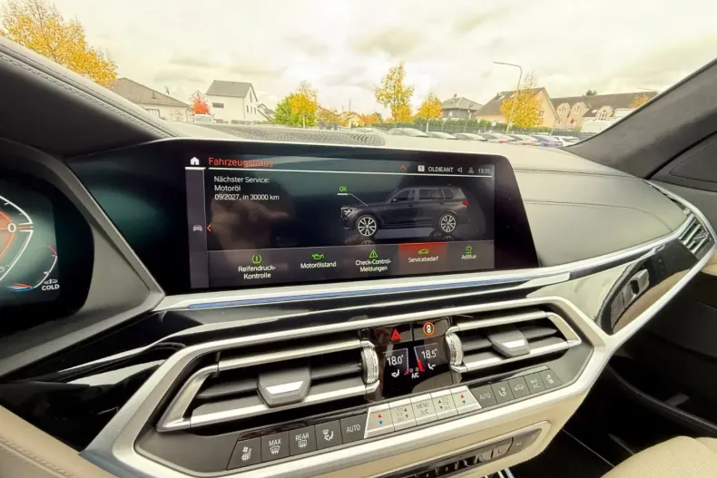 BMW X7 din 2022 cu 89.958 km - oferta BMW140960 - foto 31