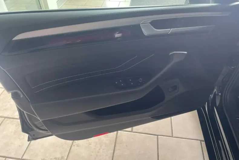 Volkswagen Arteon din 2022 cu 69.800 km - oferta VOL140992 - foto 14