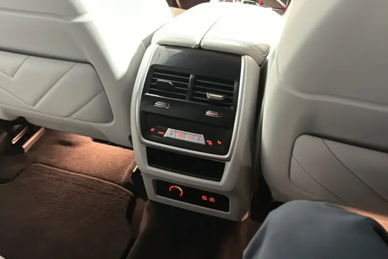 BMW XM din 2024 cu 31.057 km - oferta BMW140993 - foto 16