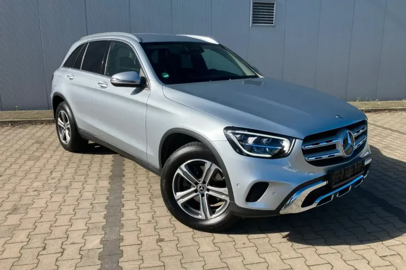 Mercedes-Benz GLC 220 din 2022 cu 62.000 km - oferta MER141010 - foto 2