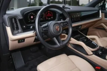 Porsche Cayenne din 2023 - oferta POR141026