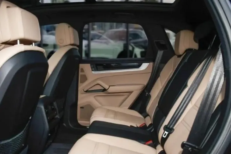 Porsche Cayenne din 2023 cu 17.600 km - oferta POR141026 - foto 16