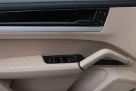 Porsche Cayenne din 2023 cu 17.600 km - oferta POR141026 - foto 17