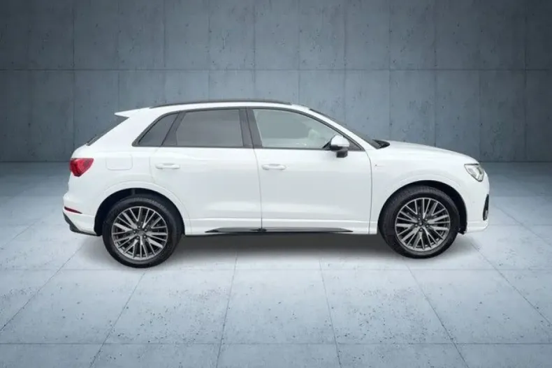 Audi Q3 din 2024 cu 14.100 km - oferta AUD141032 - foto 1