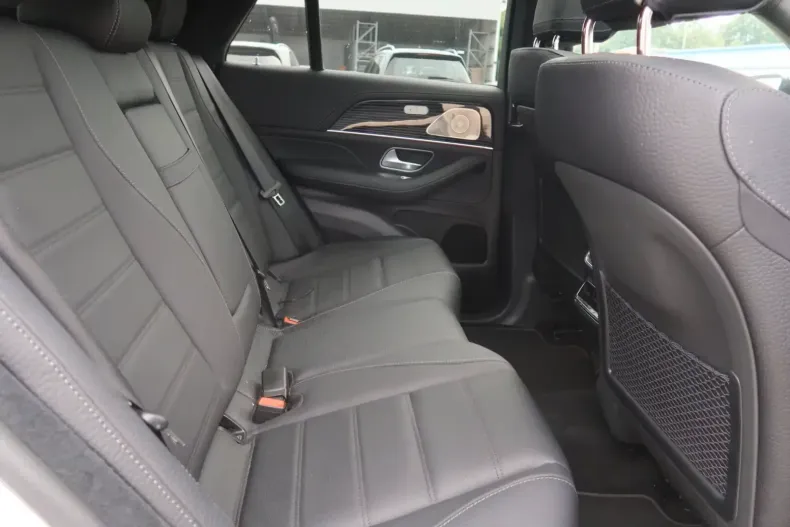 Mercedes-Benz GLE 450 din 2024 cu 2.989 km - oferta MER141054 - foto 5