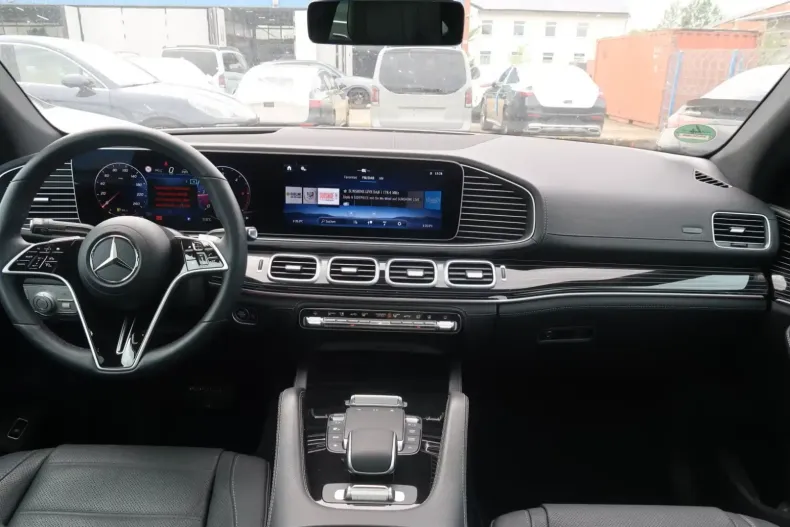 Mercedes-Benz GLE 450 din 2024 cu 2.989 km - oferta MER141054 - foto 8