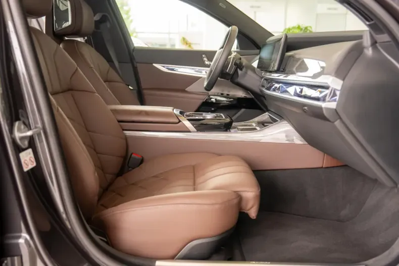 BMW 740 din 2024 cu 43.300 km - oferta BMW141055 - foto 11