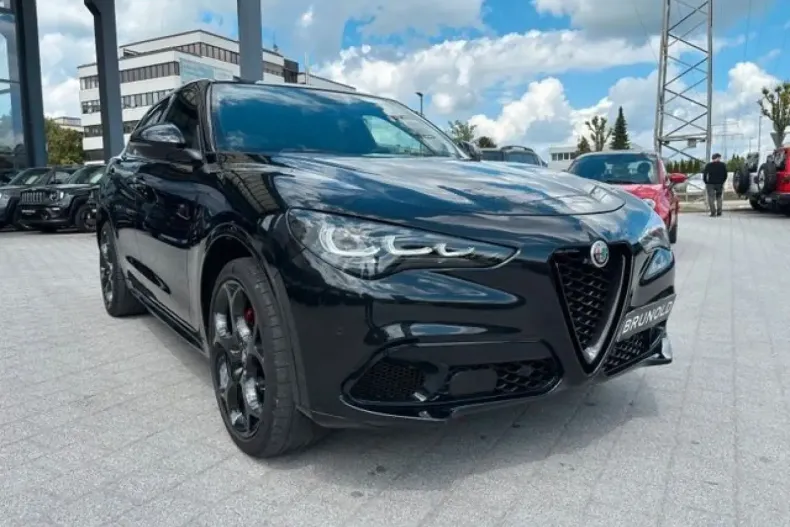 Alfa Romeo Stelvio din 2023 cu 20.600 km - oferta ALF141059 - foto 1