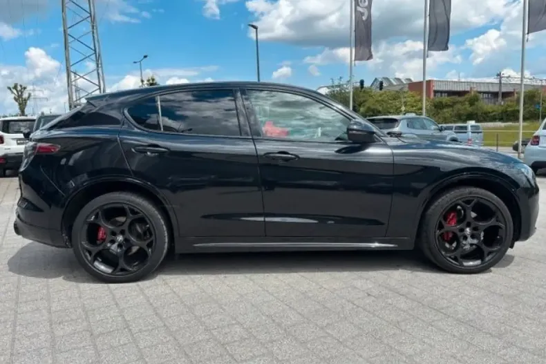 Alfa Romeo Stelvio din 2023 cu 20.600 km - oferta ALF141059 - foto 2