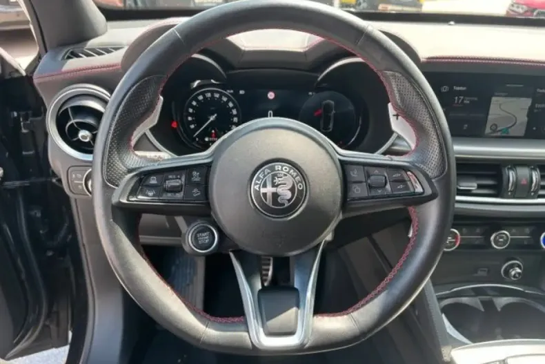 Alfa Romeo Stelvio din 2023 cu 20.600 km - oferta ALF141059 - foto 5