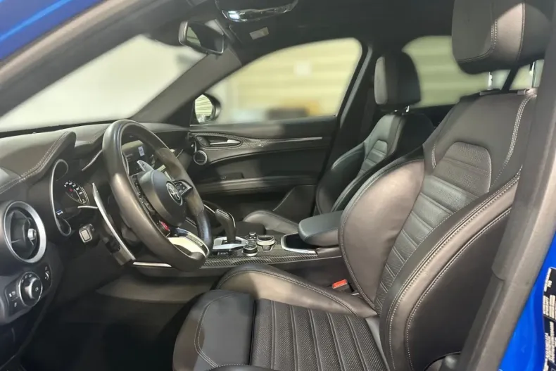 Alfa Romeo Stelvio din 2023 cu 61.900 km - oferta ALF141065 - foto 6