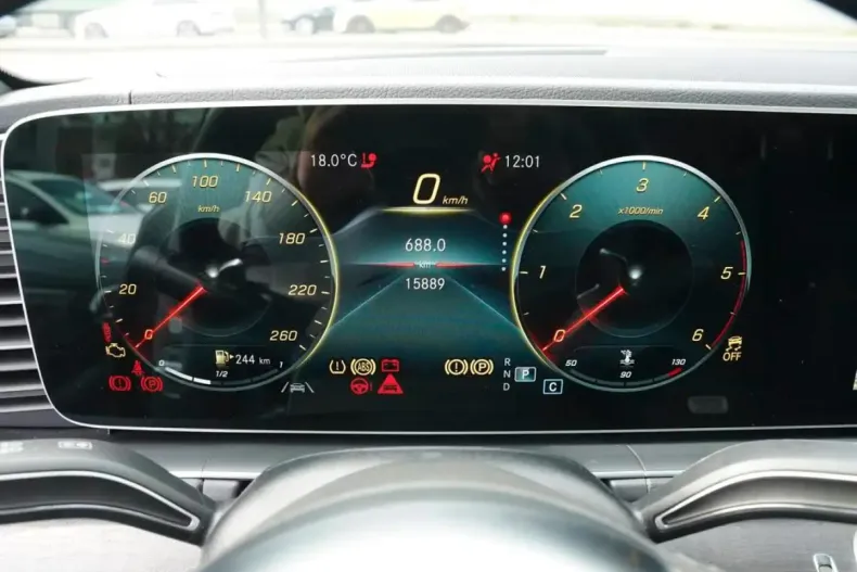 Mercedes-Benz GLE 400 din 2023 cu 15.900 km - oferta MER141076 - foto 5