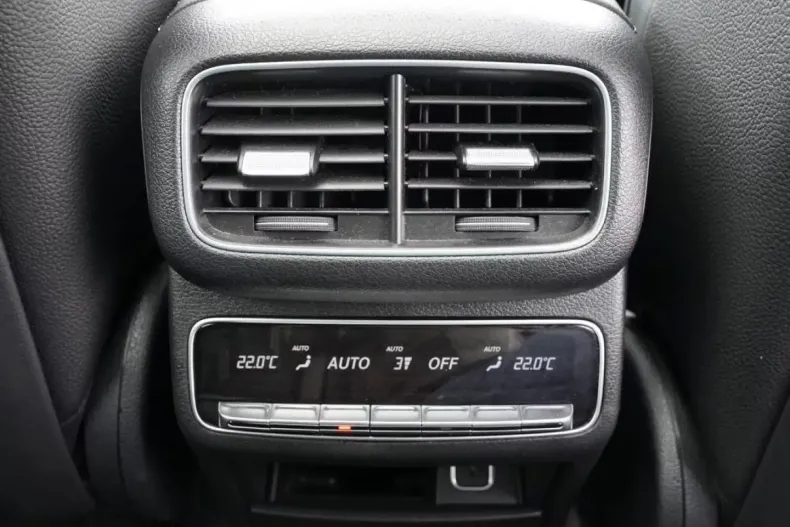 Mercedes-Benz GLE 400 din 2023 cu 15.900 km - oferta MER141076 - foto 8