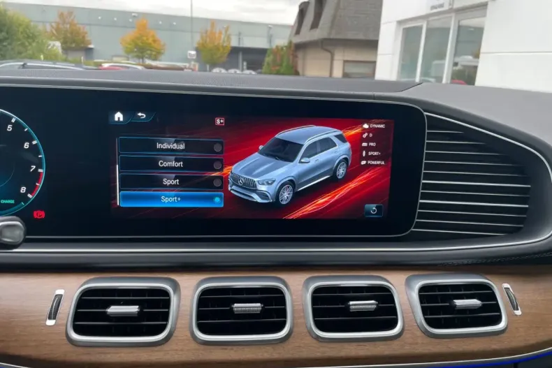 Mercedes-Benz GLE 63 AMG din 2020 cu 77.700 km - oferta MER141079 - foto 27