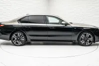 BMW 740 din 2025 cu 6.000 km - oferta BMW141081 - foto 6