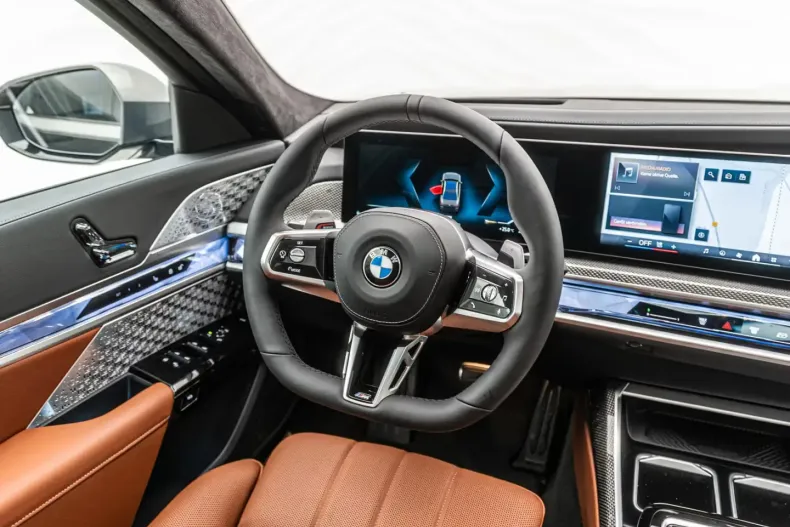 BMW 740 din 2025 cu 6.000 km - oferta BMW141081 - foto 13