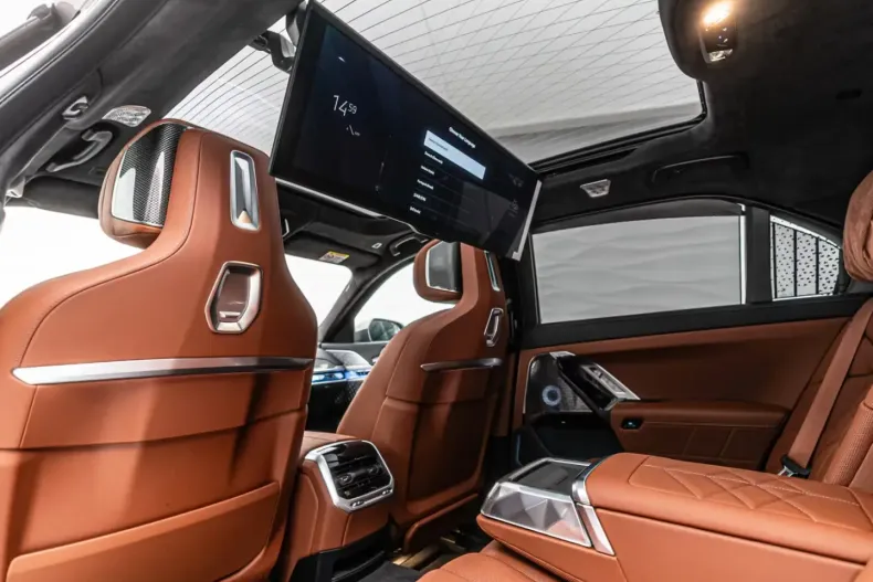 BMW 740 din 2025 cu 6.000 km - oferta BMW141081 - foto 29