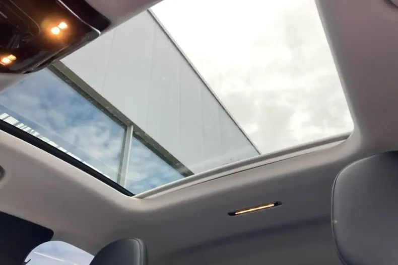 Mercedes-Benz GLC 300 din 2024 cu 10.289 km - oferta MER141083 - foto 18