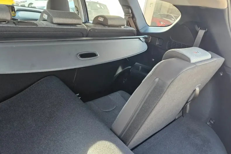 Hyundai SANTA FE din 2023 cu 34.927 km - oferta HYU141137 - foto 8