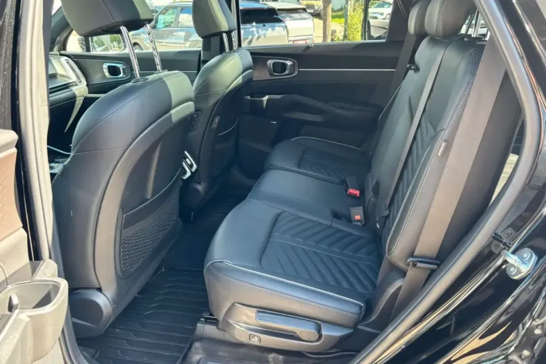 Kia Sorento din 2024 cu 30.890 km - oferta KIA141145 - foto 8