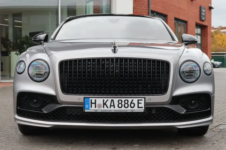 Bentley Flying Spur din 2023 cu 4.900 km - oferta BEN141151 - foto 2