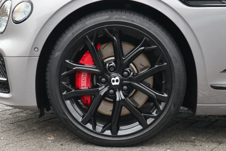 Bentley Flying Spur din 2023 cu 4.900 km - oferta BEN141151 - foto 4