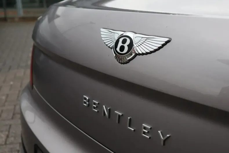 Bentley Flying Spur din 2023 cu 4.900 km - oferta BEN141151 - foto 10