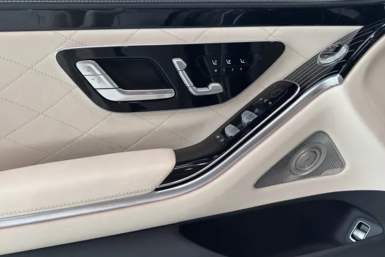 Mercedes-Benz S 580 din 2023 cu 14.989 km - oferta MER141156 - foto 8