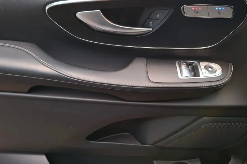 Mercedes-Benz V din 2023 cu 55.394 km - oferta MER141299 - foto 25