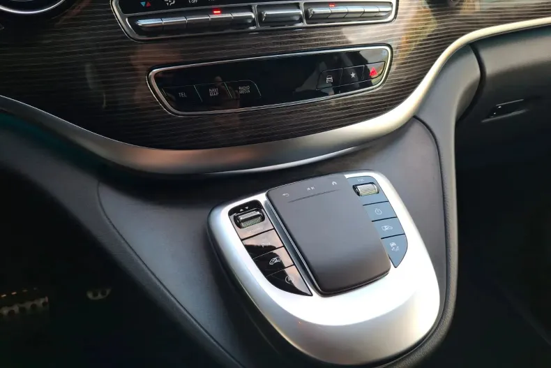 Mercedes-Benz V din 2023 cu 55.394 km - oferta MER141299 - foto 28