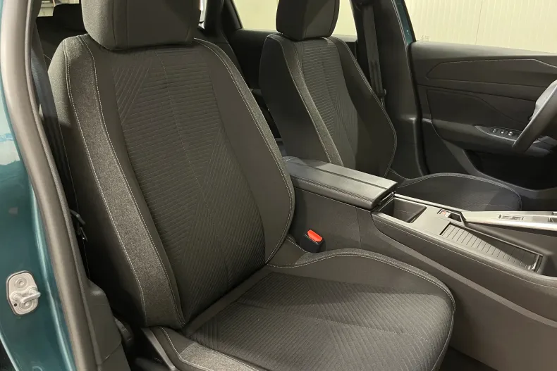 Peugeot 308 din 2023 cu 147.805 km - oferta PEU141303 - foto 9