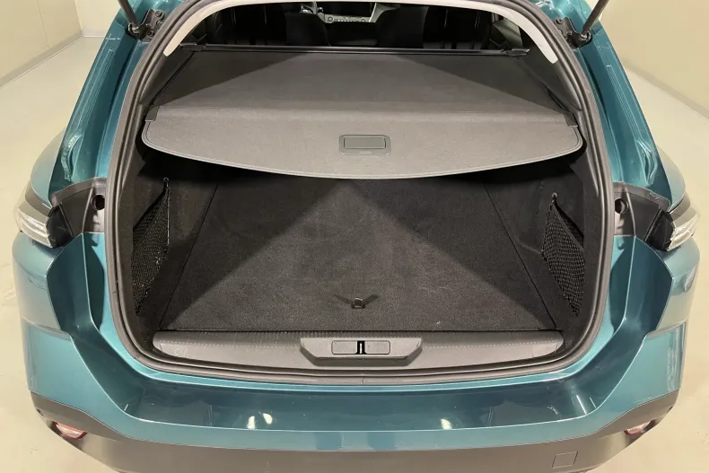 Peugeot 308 din 2023 cu 147.805 km - oferta PEU141303 - foto 12