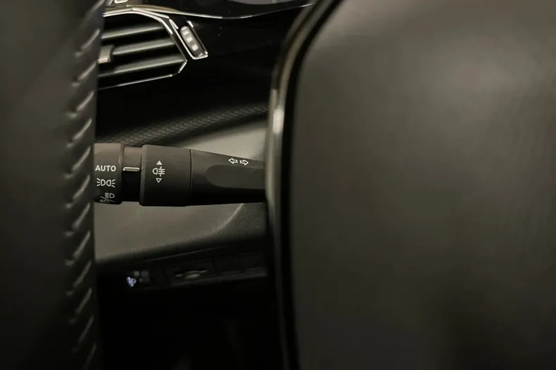 Peugeot 308 din 2023 cu 147.805 km - oferta PEU141303 - foto 20