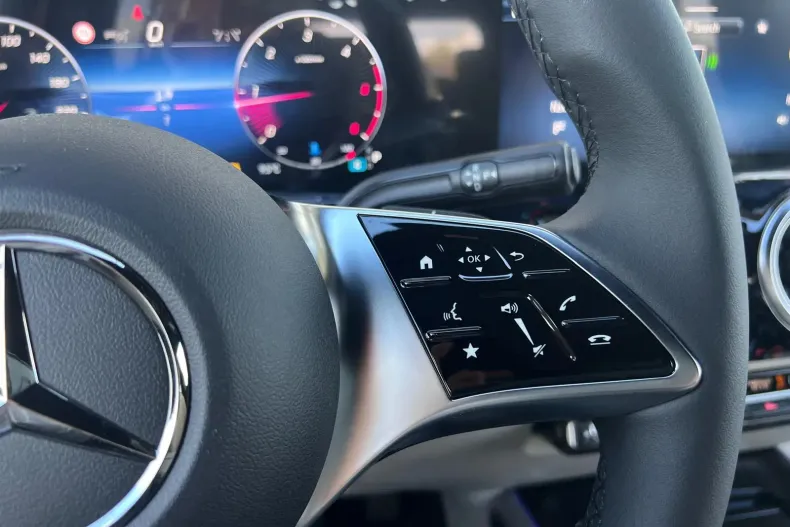 Mercedes-Benz GLA din 2025 cu 10 km - oferta MER141318 - foto 10