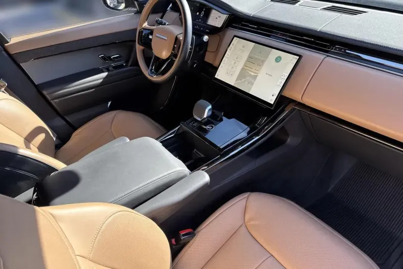 Land Rover Range Rover Sport din 2024 cu 32.436 km - oferta LAN141320 - foto 10