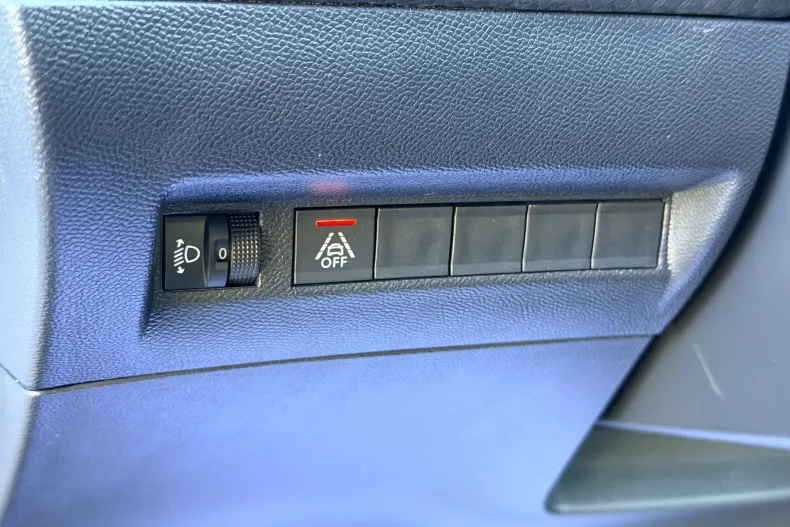 Peugeot 2008 din 2021 cu 89.500 km - oferta PEU141389 - foto 12