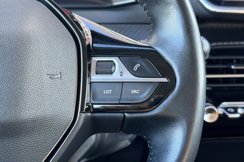 Peugeot 2008 din 2021 cu 89.500 km - oferta PEU141389 - foto 24