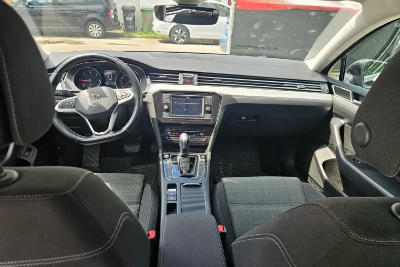 Volkswagen Passat din 2021 cu 113.000 km - oferta VOL141408 - foto 5