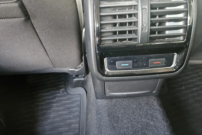 Volkswagen Passat din 2021 cu 113.000 km - oferta VOL141408 - foto 14