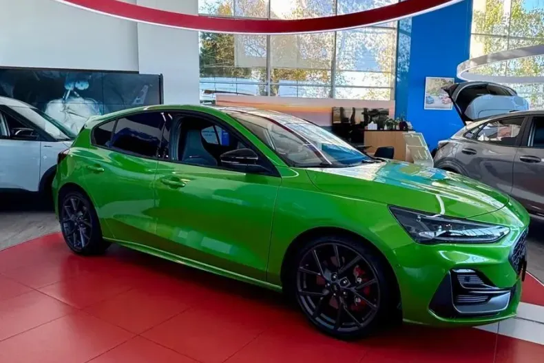 Ford Focus din 2025 cu 1 km - oferta FOR141409 - foto 1