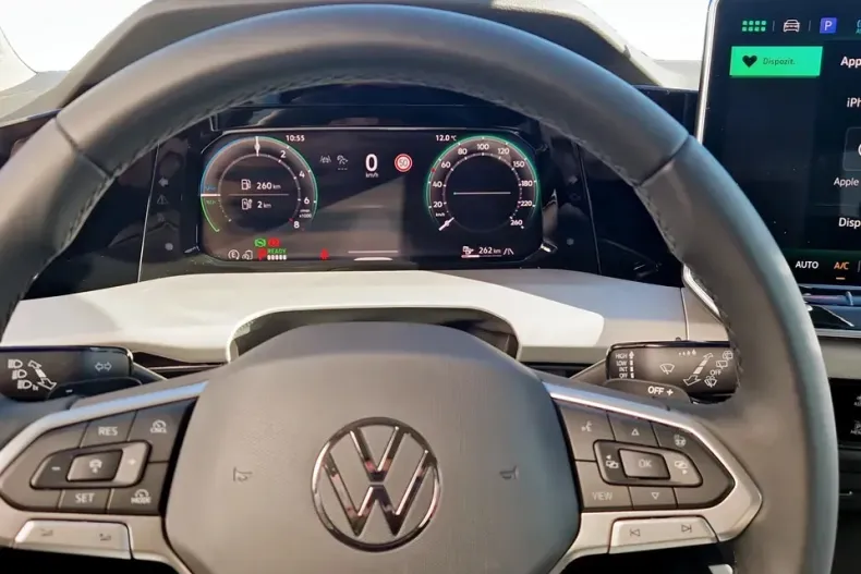 Volkswagen Golf din 2025 cu 5.000 km - oferta VOL141440 - foto 18