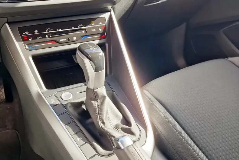 Volkswagen Taigo din 2025 cu 5.000 km - oferta VOL141442 - foto 18